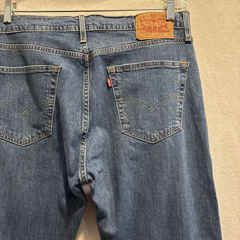 Levis 505 Jeans Men's 34x32 Blue Medium Wash Straight Leg Denim Pants Classic